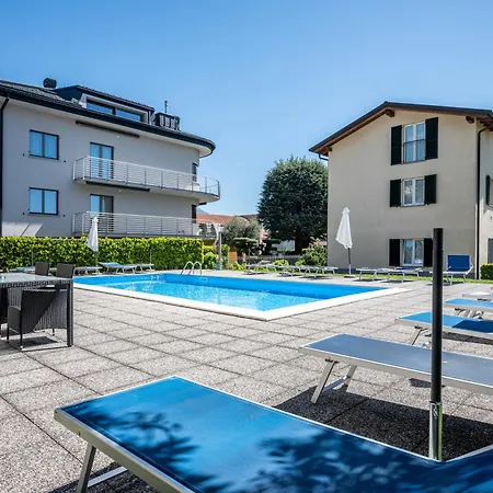 My Holidays New Eden Mansarda アパート ドマーゾ